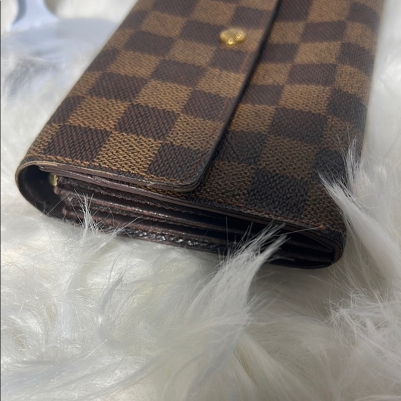 Louis Vuitton Damier Ebene canvas International Wallet. P43 - Picture 6 of 16